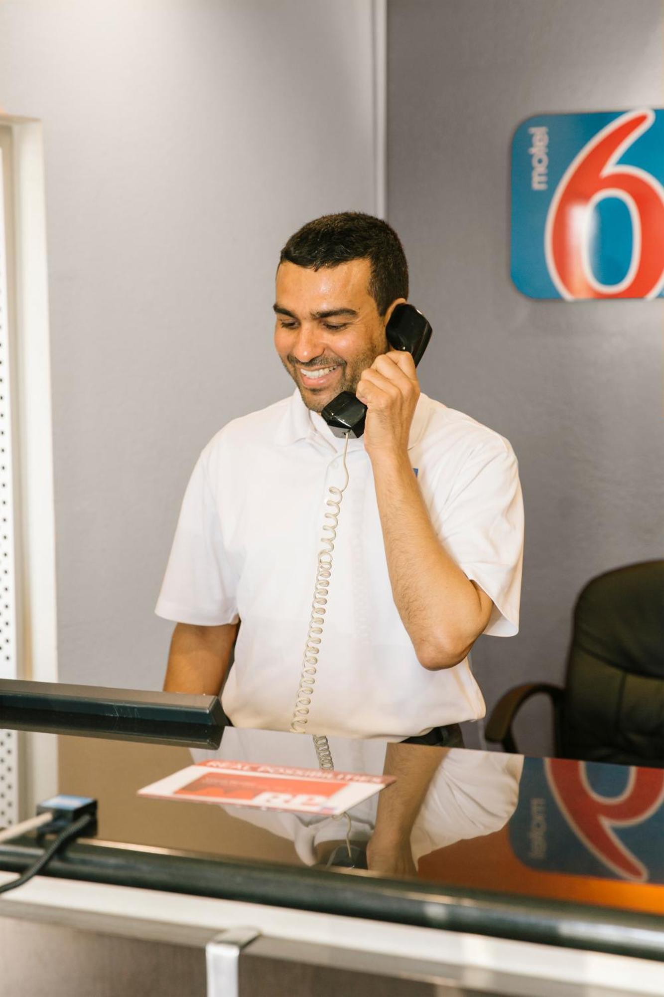 Motel 6 San Pedro, Ca Port Of Лос Анджелис Екстериор снимка